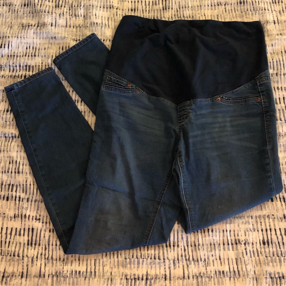 Maternity Jeans •Size 12•